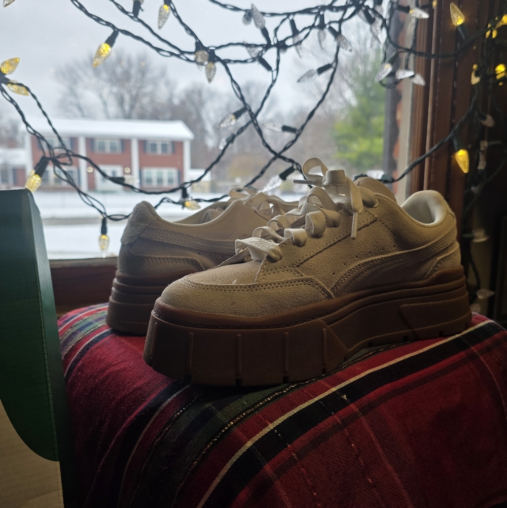 Puma Womens Beige Platform Sneakers - Picture 2 of 12